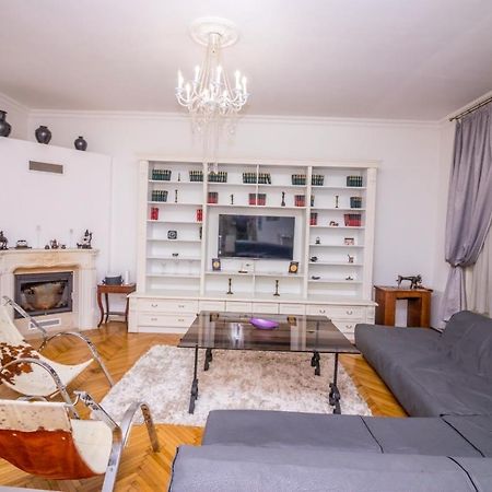“Chp Apartment” Cluj Napoca Ngoại thất bức ảnh